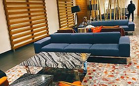 Luxurious Condo In The Center Of Downtown