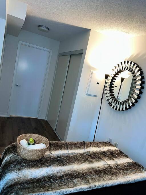 Luxurious Condo In The Center Of Downtown Toronto Exterior photo
